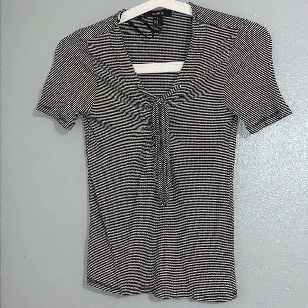 Black and White Striped Lattice Front Top